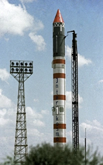 Gerahmter Druck : Interkosmos-Satellit 11 auf dem Startplatz Gerahmter Druck : Interkosmos-Satellit 11 auf dem Startplatz