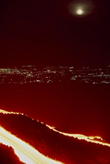 Active Volcanoes In Europe Drucke: Lava flow at night
