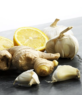 Natural Health Supplements Drucke: Lemon, ginger and garlic