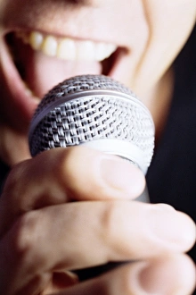 Communication Technology Drucke: Microphone use