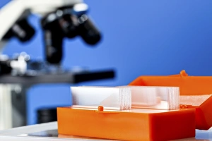 Laboratory Equipment Images Drucke: Microscope slides F008 / 2108