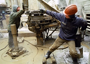 Industrial Power Generation Drucke: Oil drill operators