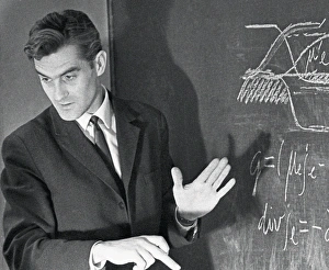 Drucke von Oleg Nikolayevich Krokhin (geboren 1932), sowjetischer Physiker, gibt eine Vorlesung. Krokhin war einer der Entwickler des Quantengenerators und arbeitete mit dem Nobelpreisträger Basow an Lasern Bilder Datiert 2008 April: Oleg Krokhin, sowjetischer Physiker