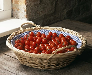 Fresh Organic Vegetables Drucke: Organic cherry tomatoes