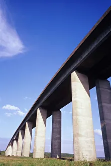 Bilder, datiert 2004: Brücke von Orwell