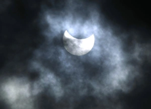 Partial Solar Eclipse Drucke: Partial solar eclipse, August 2008