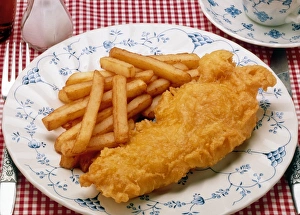 Fish And Chip Shop Drucke: Plate of fried fish & chips