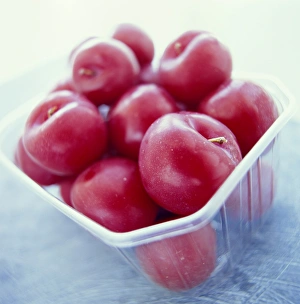 Fruit Photography Studio Drucke: Plums