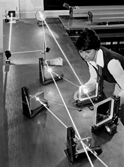 National Physical Laboratory UK Drucke: Producing interference gratings