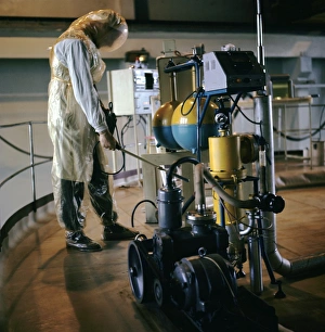 Industrial Safety Equipment Drucke: Protective nuclear suit