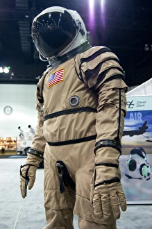 Space Exploration Technology Drucke: Prototype spacesuit