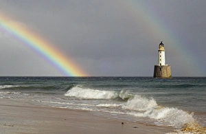 Scottish Coastal Landmarks Drucke: Rainbow and a lighthouse