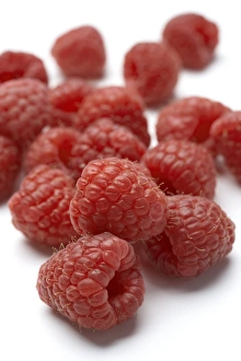 Raspberries In A Bowl Drucke: Raspberries