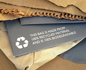 Environmentally Friendly Packaging Drucke: Recycled materials