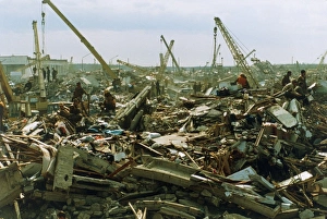Emergency Response Team Drucke: Rescuers working in the aftermath of an e