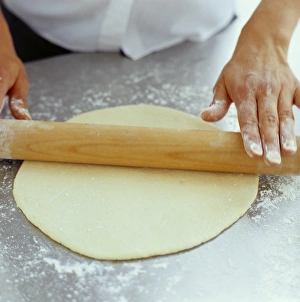 Pastry Preparation Drucke: Rolling dough