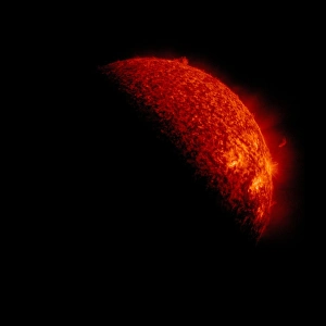 Bilder Datiert 30. November 2012: Sonnenbeobachteransicht des Sonnenaufgangs durch die Erde verdeckt wird