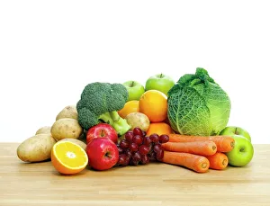 Healthy Eating Options Drucke: Selection of fresh fruit and vegetables
