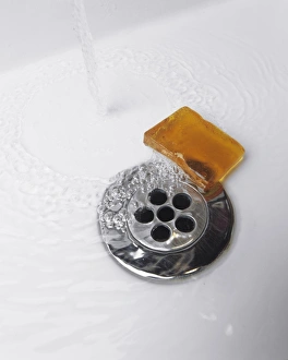 Household Cleaning Supplies Drucke: Soap and water