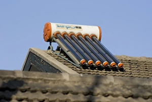 Rooftop Solar Installation Drucke: Solar heating system
