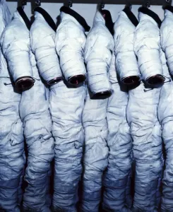 Astronauten Drucke: Raumschutzanzüge