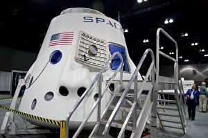 Spacecraft Photography Drucke: SpaceX Dragon capsule
