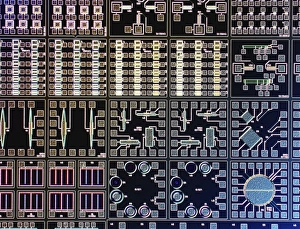 Light Micrograph Images Drucke: Surface of microchip, light micrograph C018 / 6382
