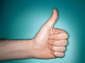 Body Language Communication Drucke: Thumbs up sign