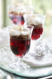 Drucke von Zuckeratente aus Himbeere und Schwarberré Bilder Datiert 2010 März: Trifles