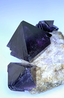 Mineral Crystal Formations Drucke: Tschermakite crystals