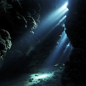 Underwater Cave Exploration Drucke: Underwater cave