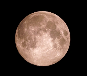 Lunar Landscape Photography Drucke: View of the full moon