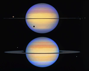 Saturn Astronomy Drucke: Two views of Saturn