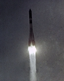 Soviet Space Mission Drucke: Voskhod 2 spacecraft launch
