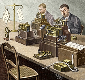 Drucke von Der Telegrafensystem. Geschichtliches Kunstwerk von Betreibern eines Wheatstone-Telegrafen systems. Das automatische Wheatstone-Telegraf bestand aus einem Bandperforator, Sender und Empfänger Bilder Datiert 2004 Juli: Weizensteins Telegraphensystem