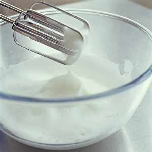 Baking Essentials Drucke: Whisking egg whites