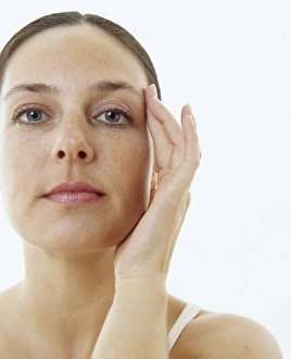 Youthful Female Face Drucke: Womans face