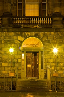 Drucke von Schottland, Edinburgh, Charlotte Square. Entworfen von dem berühmten Architekten Robert Adam wurde das Charlotte Square als die feinsten georgianische Platz in Europa beschrieben Adam Architektur Drucke: Schottland, Edinburgh, Charlotte Square