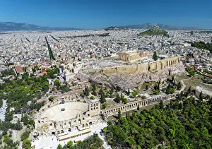Odeon Of Herodes Atticus Drucke: The Acropolis and Odeon of Herodes Atticus, aerial view, Athens, Greece, Europe