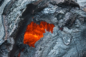 Tolbachik Volcano Eruption Drucke: Active lava stream, Tolbachik volcano, Kamchatka, Russia, Eurasia