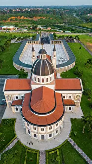 Luftaufnahme der Basilika Unbeschußter Gottes in Mongomo auf dem Gebiet von Río Muni im äquatorialen Guineäa Afrika