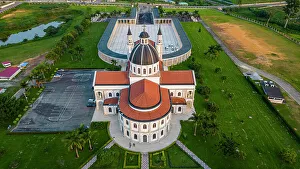 Luftbild der Basilika Unbeschußte Empfangenung in Mongomo auf Rio-Muni in Äquatorialguinea Afrika