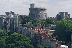 Berkshire Drucke: Luftaufnahme von Windsor-Kastell in der Nähe von Windsor im englischen Landkreis Berkshire