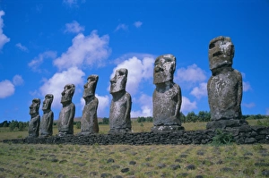 Verwandte Bilder Drucke: Ahu-Akiu-Isla-Easter-Insel-Chile-Pazifischer-Ozean
