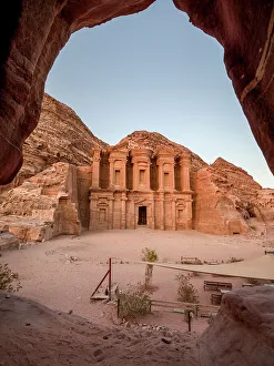 Petra Monastery Drucke: Al Deir (Monastery) monument at sunset