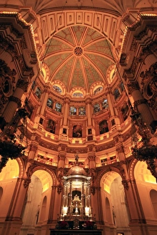 Andalusia Travel Destination Drucke: The altar and interior of Granada Cathedral, Granada, Andalusia, Spain, Europe