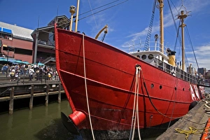Manhattan Waterfront Scene Drucke: Ambrose Lightship
