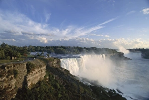 Horseshoe Falls Drucke: American Falls in foreground