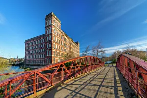 Ankermühle und Fußbrücke in Paisley im Raume von Renfrewshire in Schottland im Vereinigten Königreich Europäischer Union