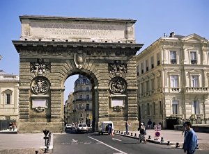Den Arc de Triomphe in Montpellier im Département Herault der Region Languedoc-Roussillon in Frankreich und Europa